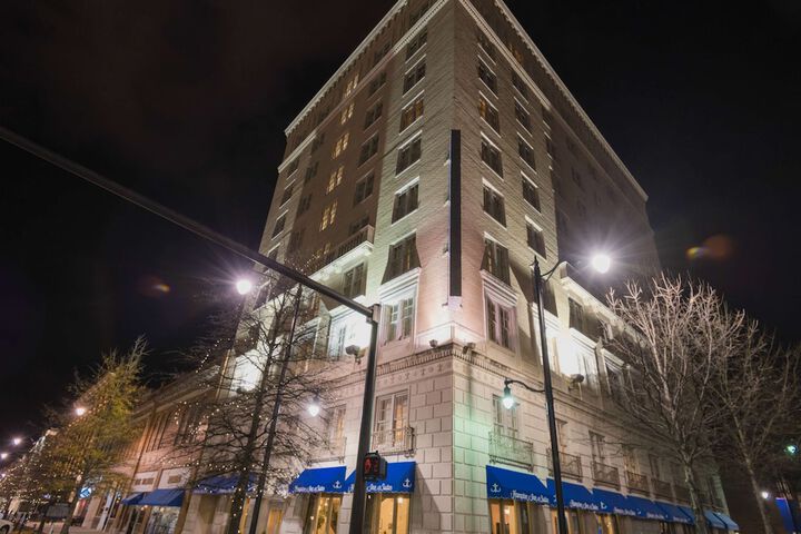 Hampton Inn & Suites Montgomery-Downtown