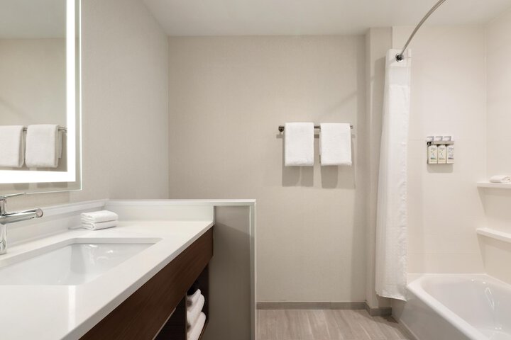 Holiday Inn Express Cape Canaveral by IHG