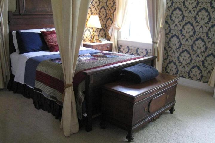 Allegheny Street Bed & Breakfast
