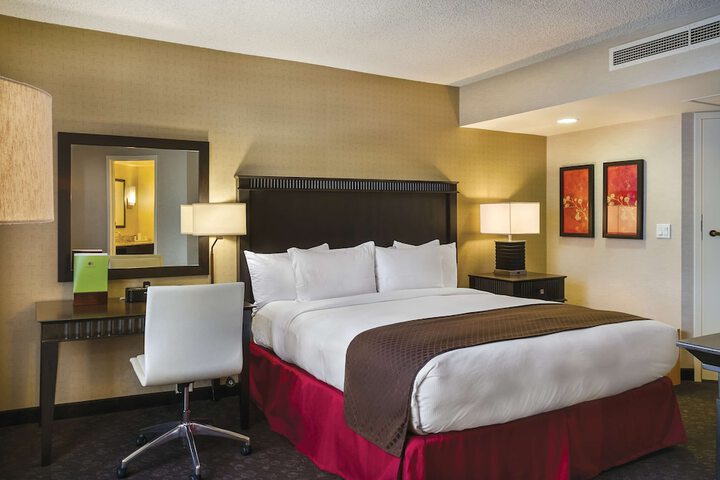 Room 34 of 115