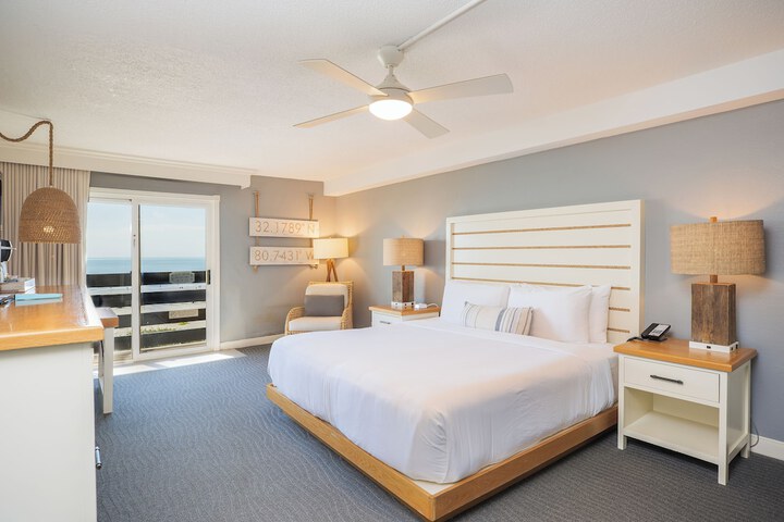 Room 65 of 168