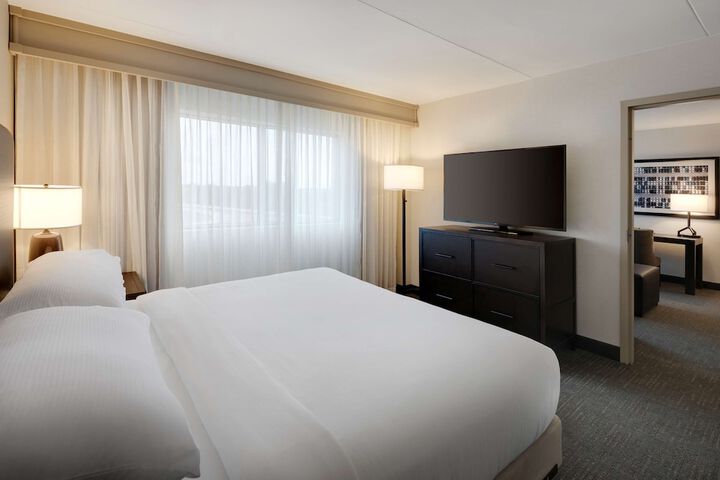 Embassy Suites by Hilton Detroit Troy Auburn Hills