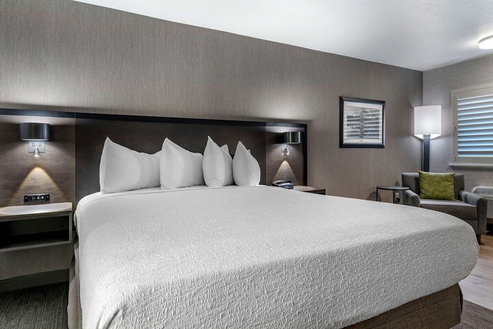 Room 21 of 42