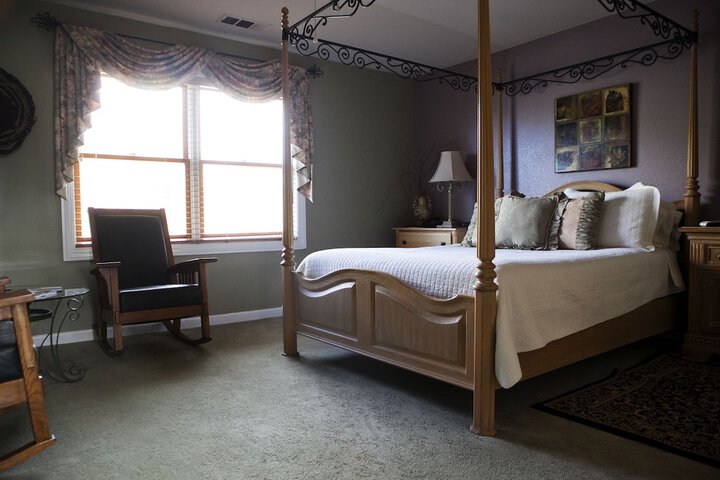 Room 19 of 73