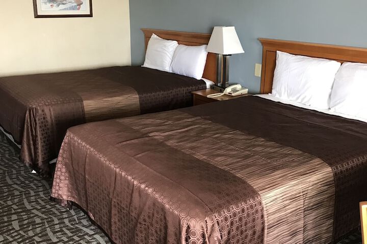 Carolina Inn & Suites of Lake Norman