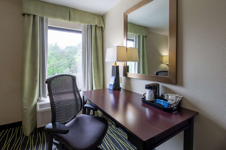Room 44 of 99