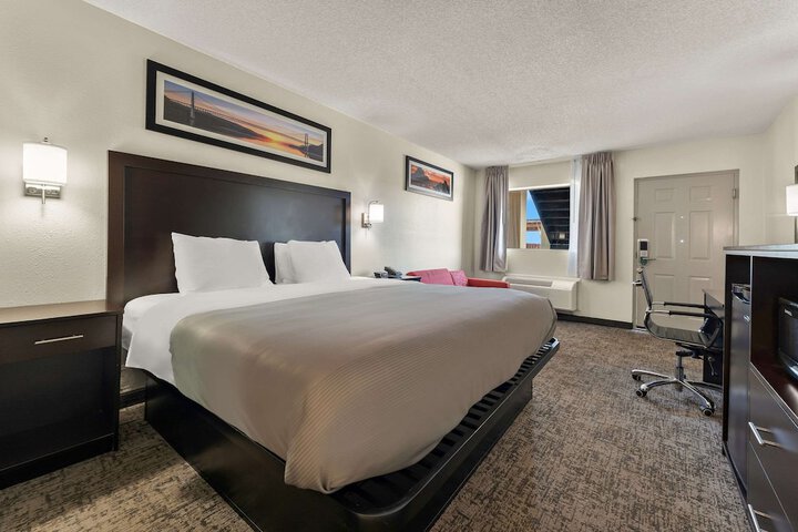 Quality Inn & Suites Dublin
