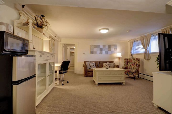 Room 26 of 142