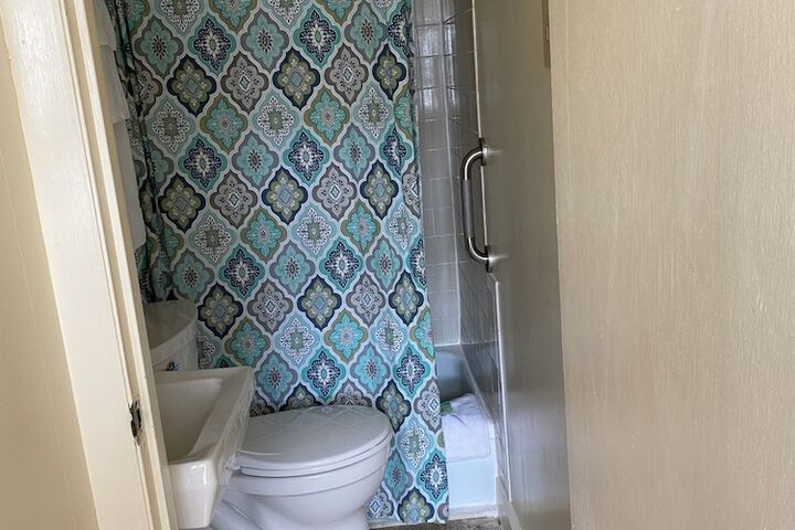 Room 43 of 90