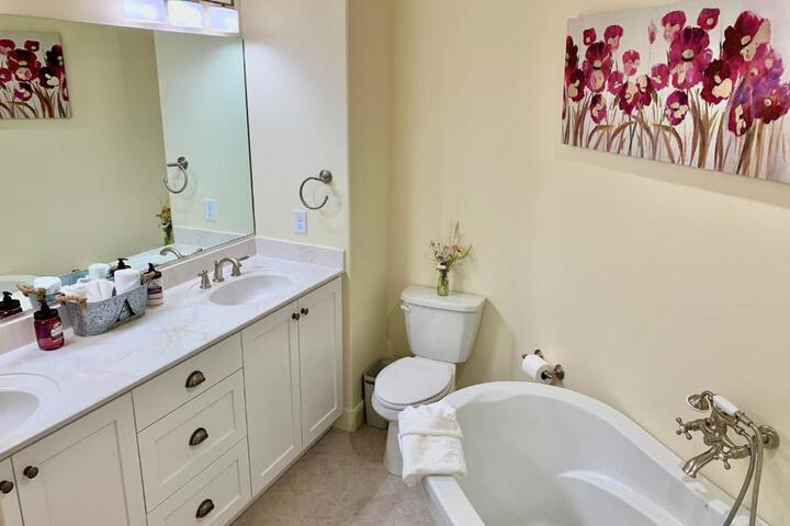 Annies Place Bed & Breakfast