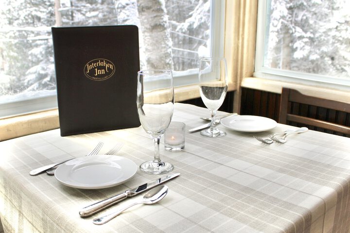 Dining 38 of 46