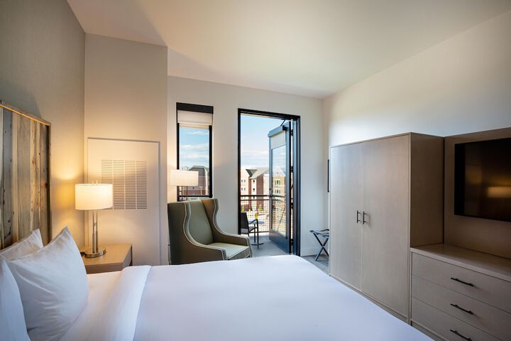 Hotel Maverick