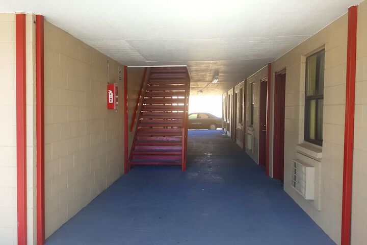 Ballroom/Hall 11 of 13