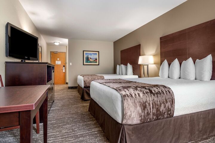 Room 32 of 48
