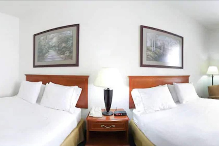 Room 28 of 47