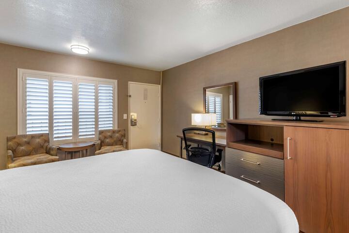Room 20 of 48