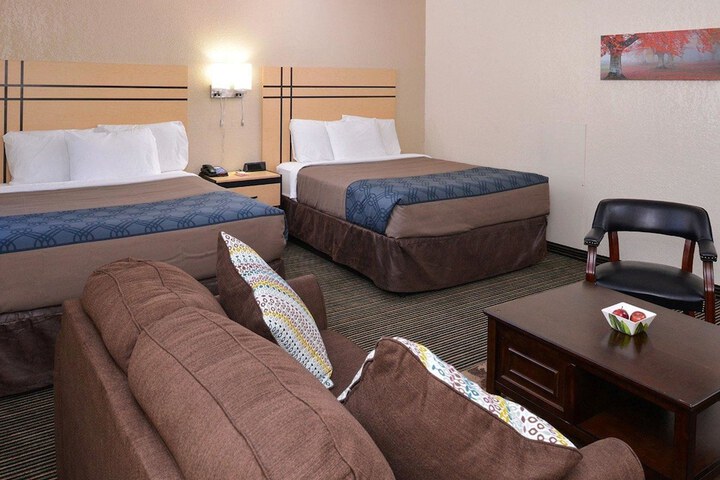 Room 13 of 26