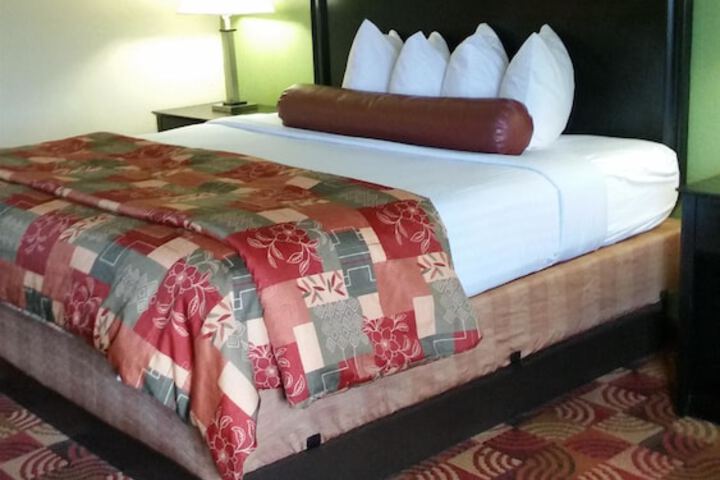 Room 9 of 21