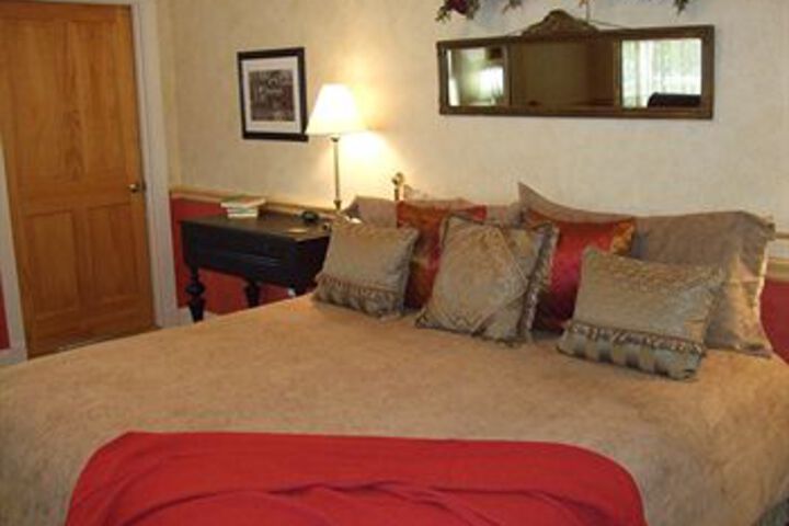 The Iron Gate Inn