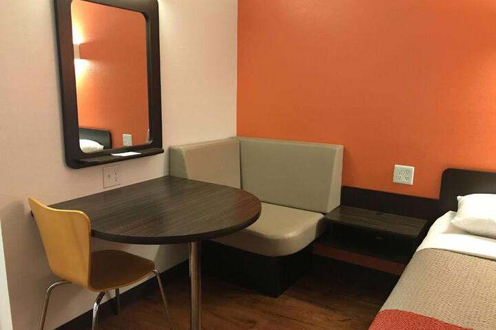 Motel 6-Bremen GA