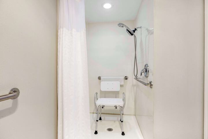 Best Western Plus Grand Manor Inn