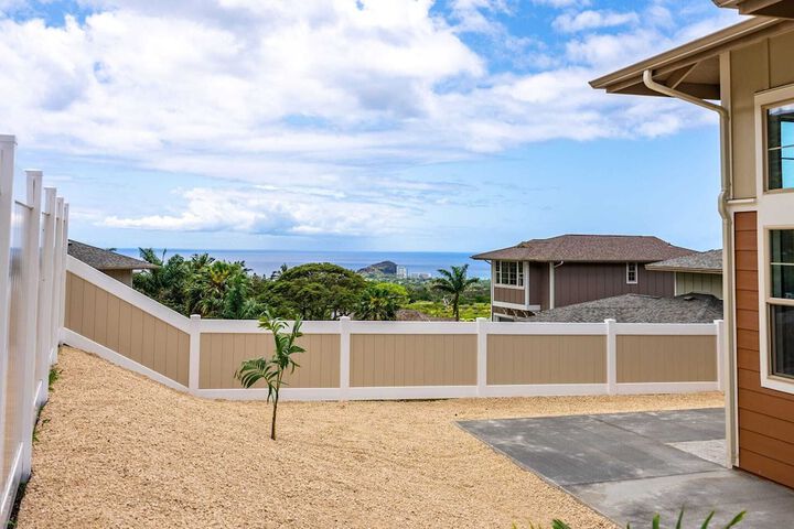 Leale'a by Avantstay Ocean + Mountain Views!