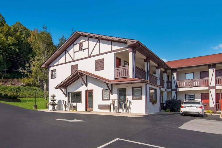 Hotel 4 of 30