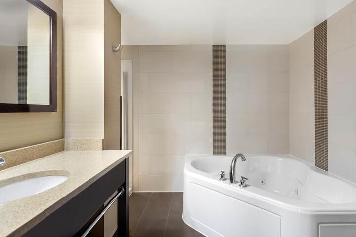 Best Western Plus Edmonton Airport