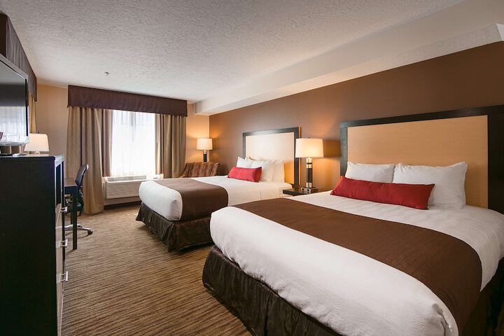 Best Western Plus Landmark Hotel