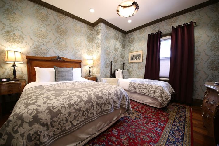 Room 6 of 38