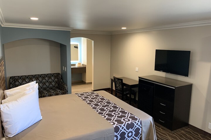 Room 53 of 74