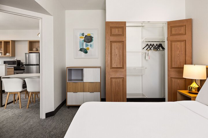 Room 14 of 40