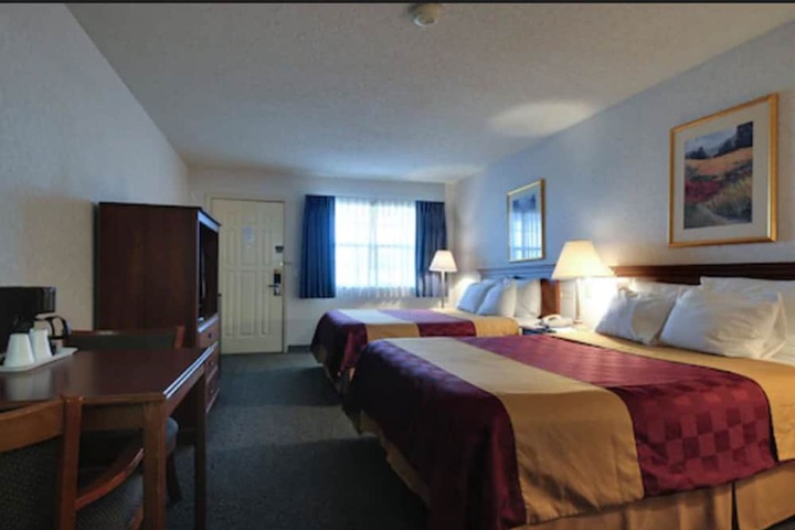 Room 7 of 23