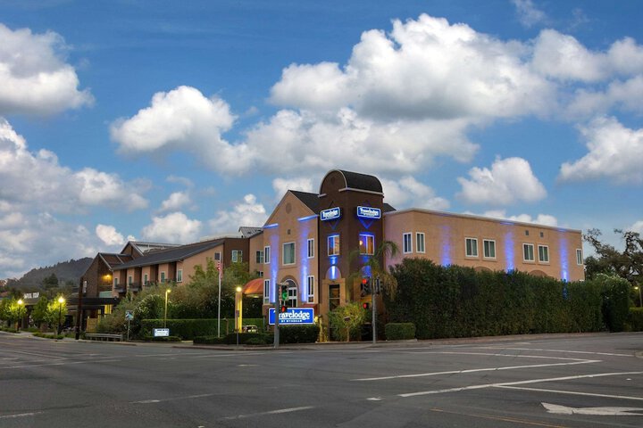 Hotel 2 of 18