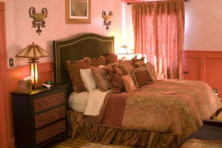 Room 24 of 79