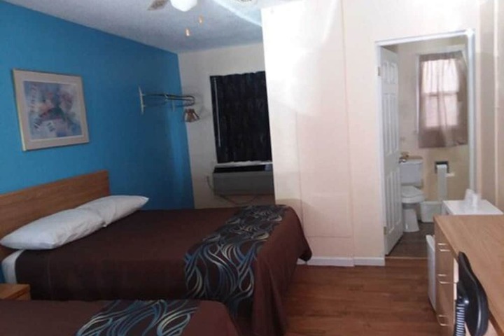 Room 20 of 44