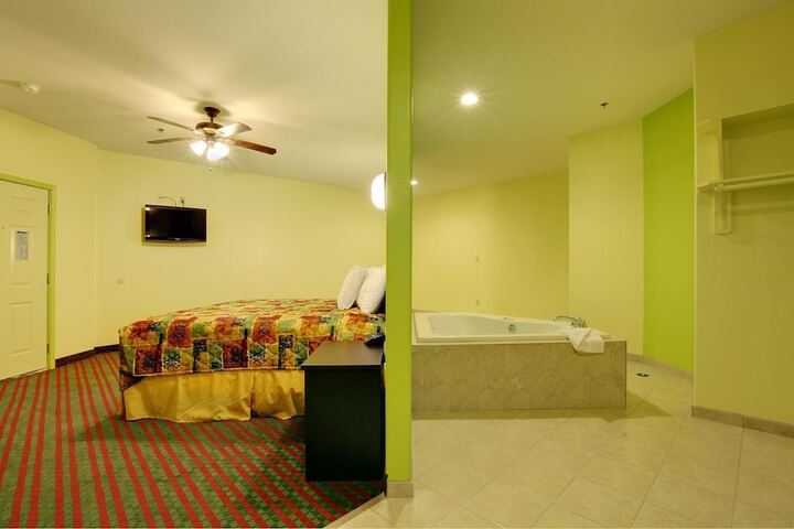 Room 19 of 28
