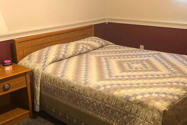 Room 21 of 27