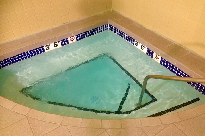 Baymont by Wyndham Jamestown Conference Center & Water Park