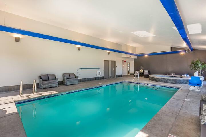 The Valor an Ascend Collection Hotel