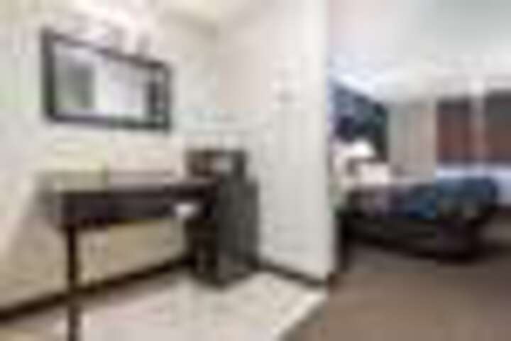 Room 38 of 116