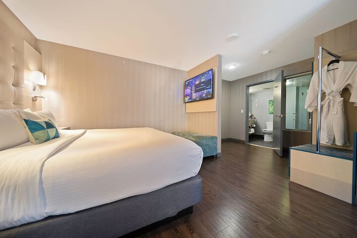 Room 43 of 79