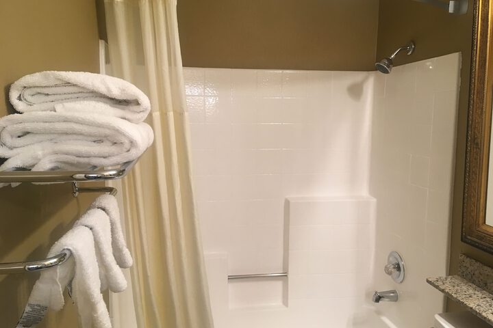 Quality Inn & Suites Westminster Seal Beach