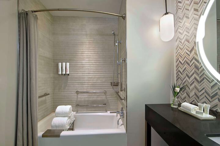 THesis Hotel Miami Coral Gables Curio Collection by Hilton