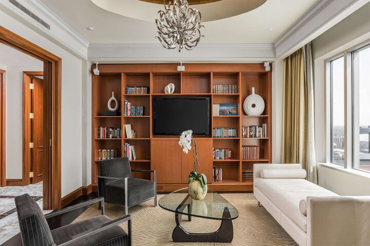 Room 70 of 175