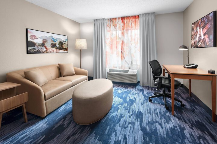 Room 15 of 27