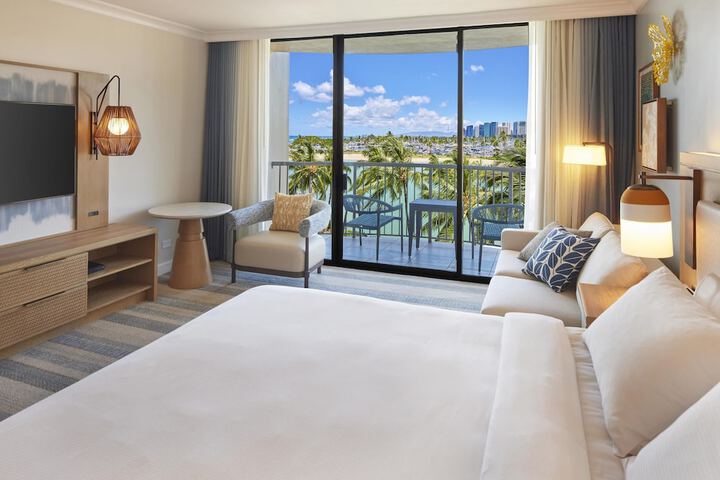 Hilton Hawaiian Village Waikiki Beach Resort