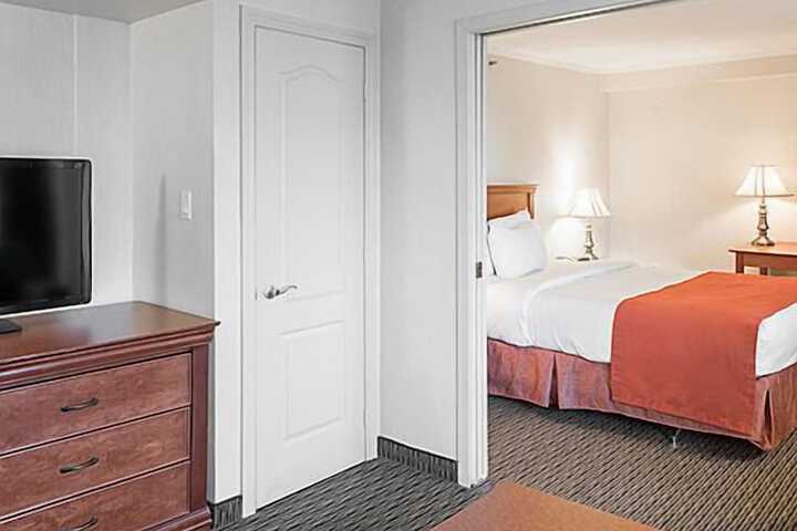 Room 18 of 25