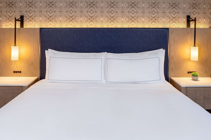 Room 32 of 58