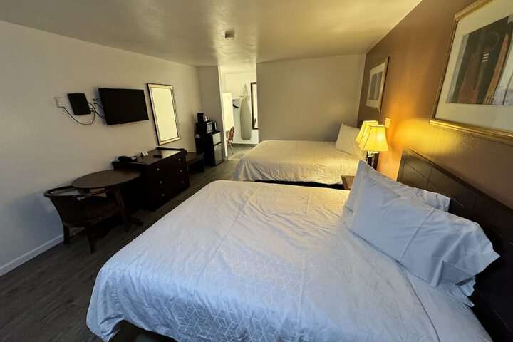 Room 15 of 19